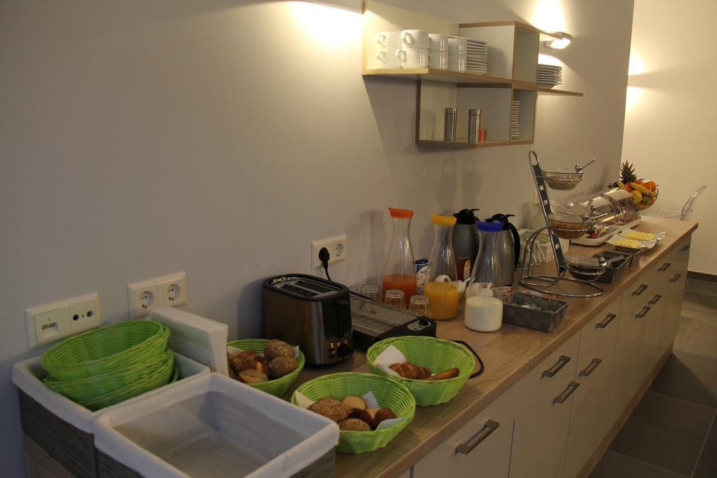 Victoria Living Hotel Jockgrim Екстериор снимка