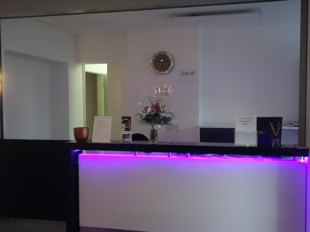 Victoria Living Hotel Jockgrim Екстериор снимка