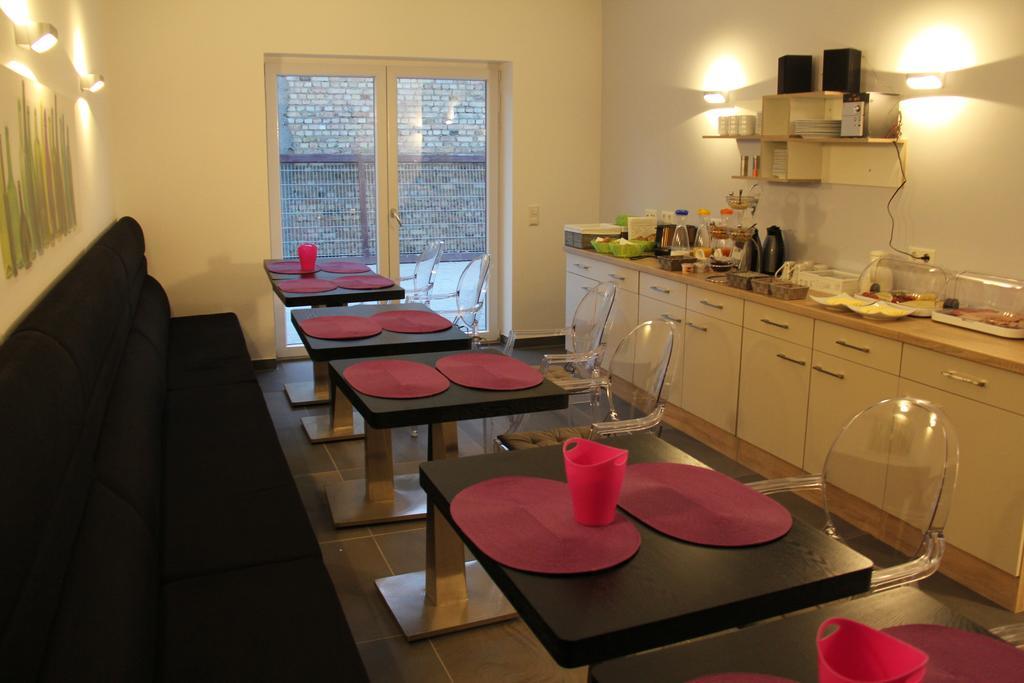 Victoria Living Hotel Jockgrim Екстериор снимка