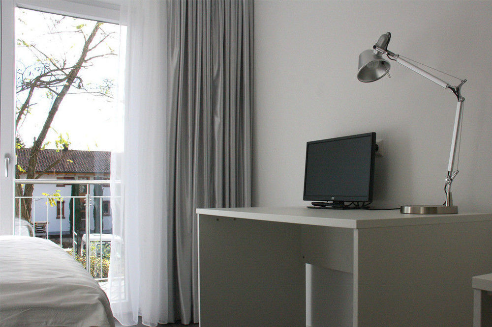 Victoria Living Hotel Jockgrim Екстериор снимка