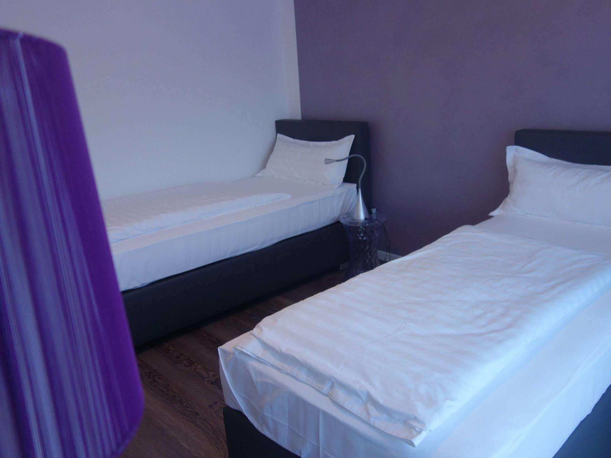 Victoria Living Hotel Jockgrim Екстериор снимка