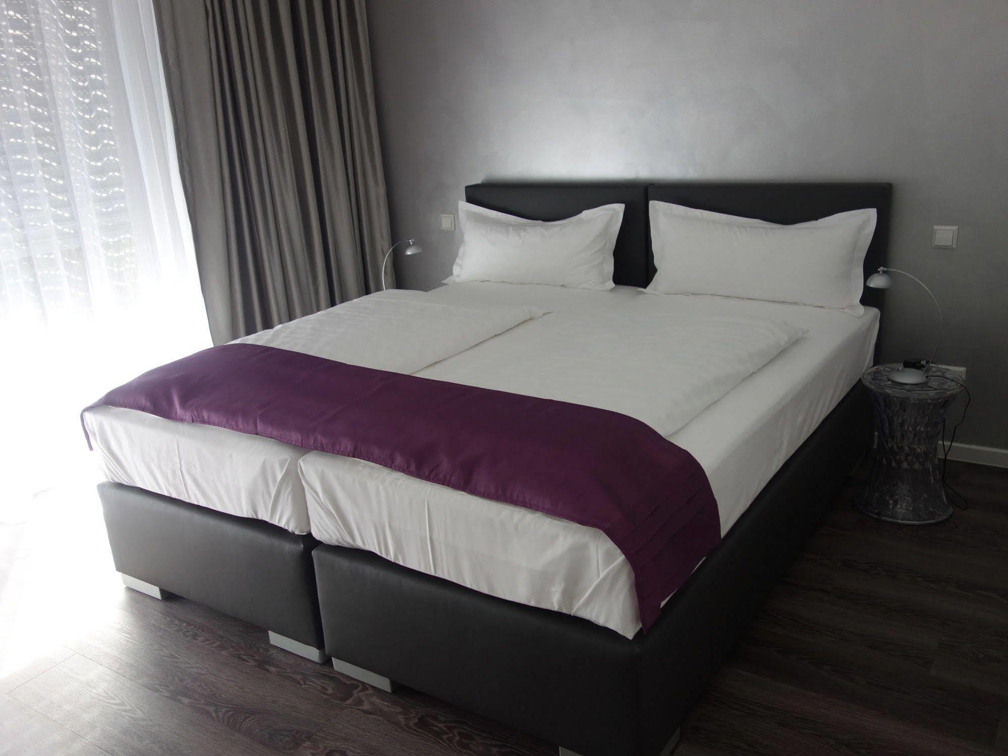 Victoria Living Hotel Jockgrim Екстериор снимка