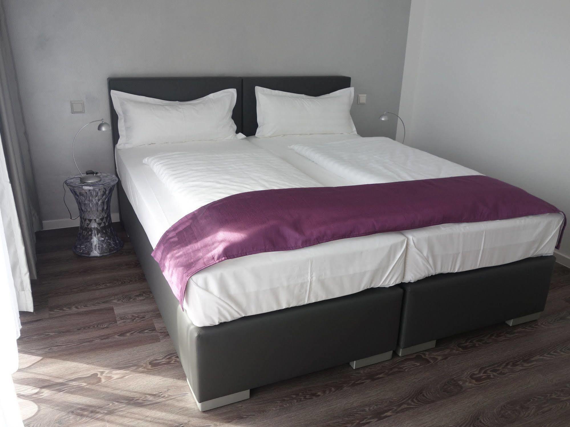 Victoria Living Hotel Jockgrim Екстериор снимка